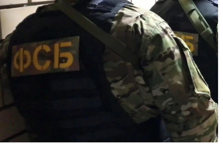 Родственники задержанных мусульман единогласно заявляют, что в ходе обыска им были подброшены сим-карты