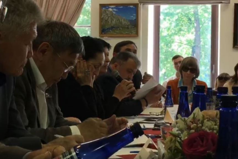 Представители национальных республик создадут «Демократический конгресс народов РФ»